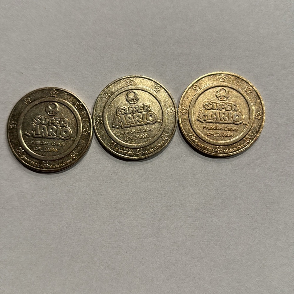 Super Mario Bros Painted coin set COMPLETE!! - Picture 9 of 15